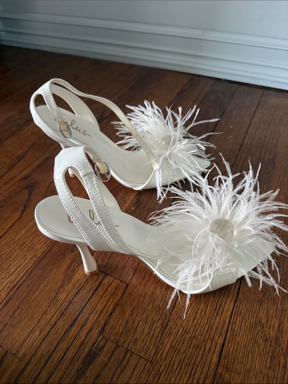 Lulu's Ivory Feather Pointed Slingback Heels - Picture 4 of 6